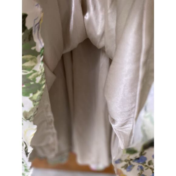 MAC DUGGAL Floral Print Maxi Dress Gown 9079 Beaded Waist Flutter Sleeve Sz 4 - Picture 10 of 10